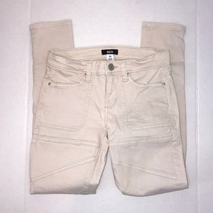 BDG cream skinny jeans for women w zippers size 26
